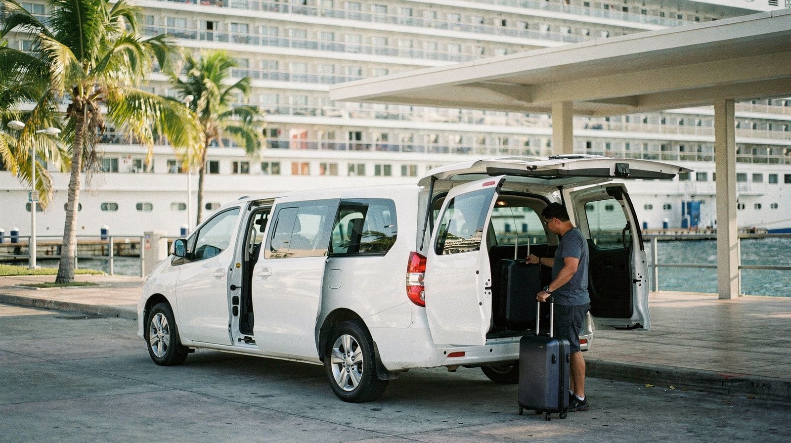 Fort Lauderdale airport and Port Everglades transfers
