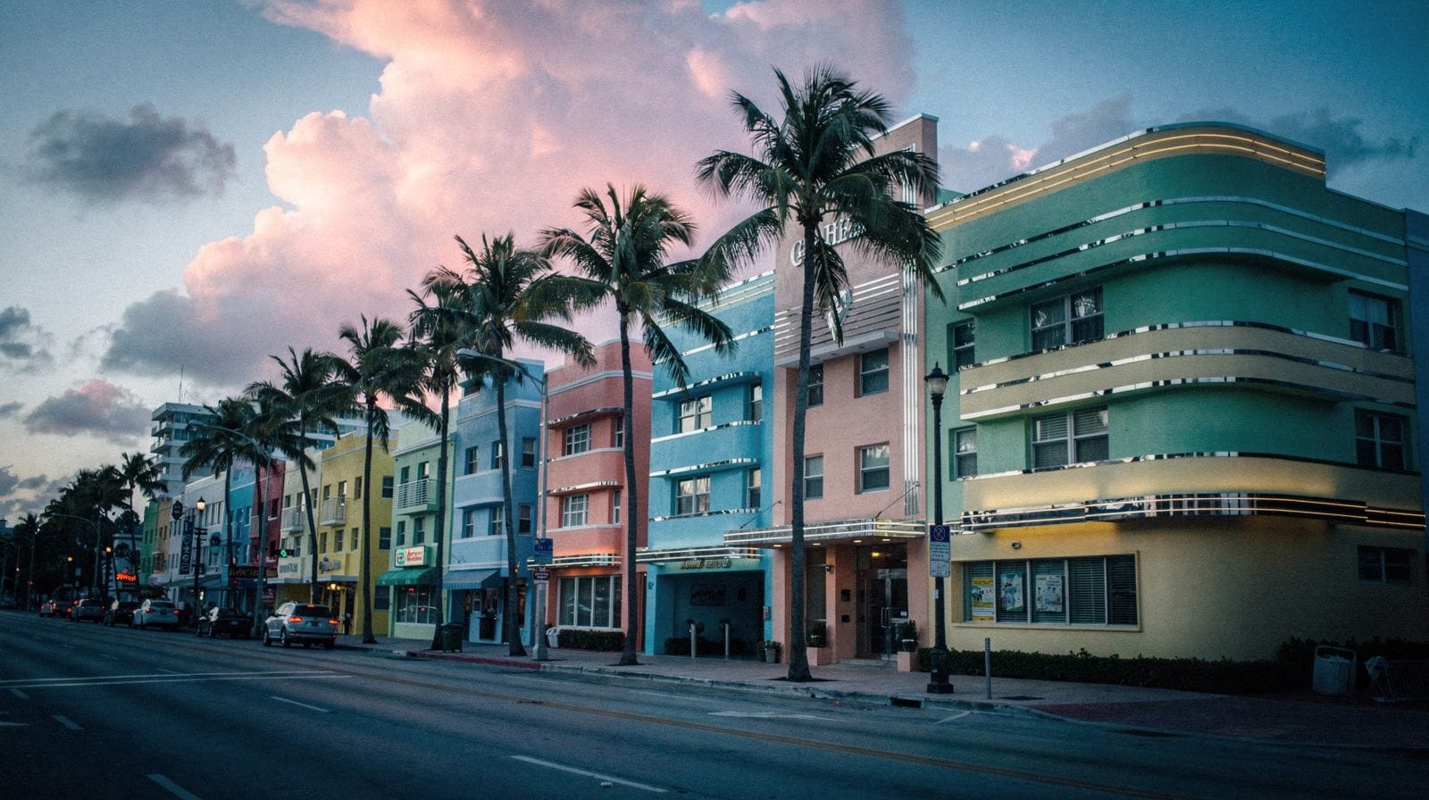 The Art Deco Historic District in Miami Beach: a walking guide